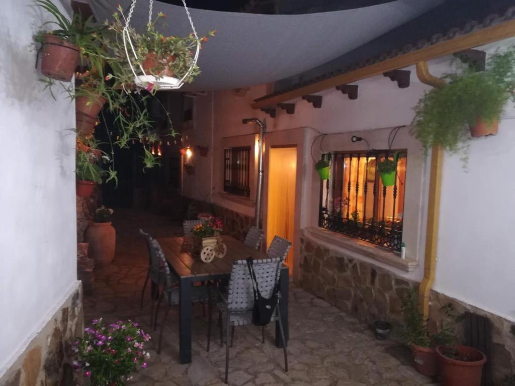 Casa Rural La Piedra Del Cambron Villaverde De Guadalimar Exterior photo